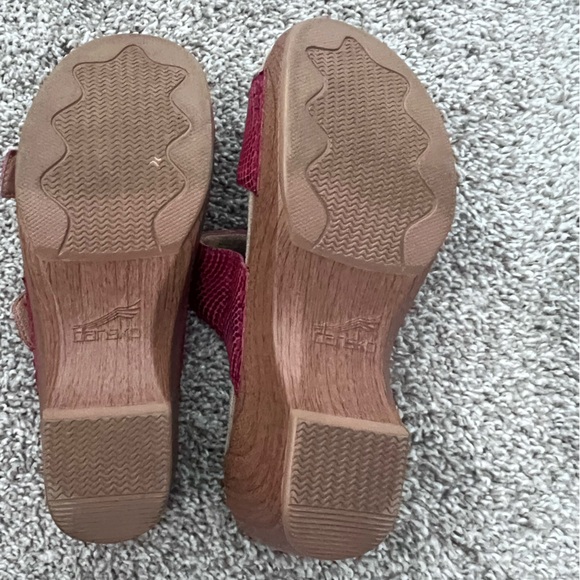 Dansko Sophie Red Double Strap Snake Platform Slip on Sandal Women SZ 37 - Picture 7 of 9